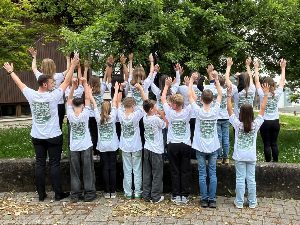 Neue T-Shirts für das Jugendblasorchester